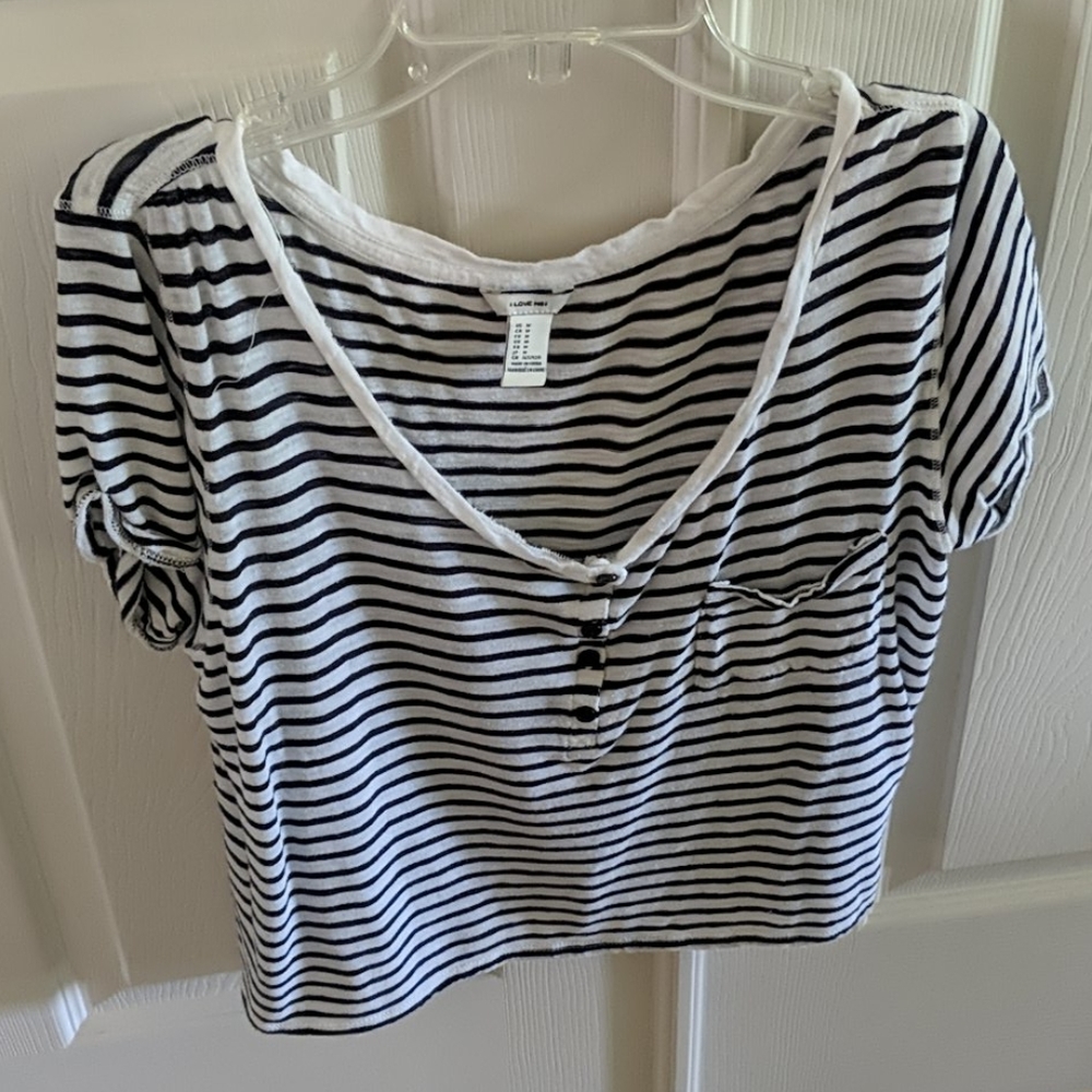 Striped tee sz medium